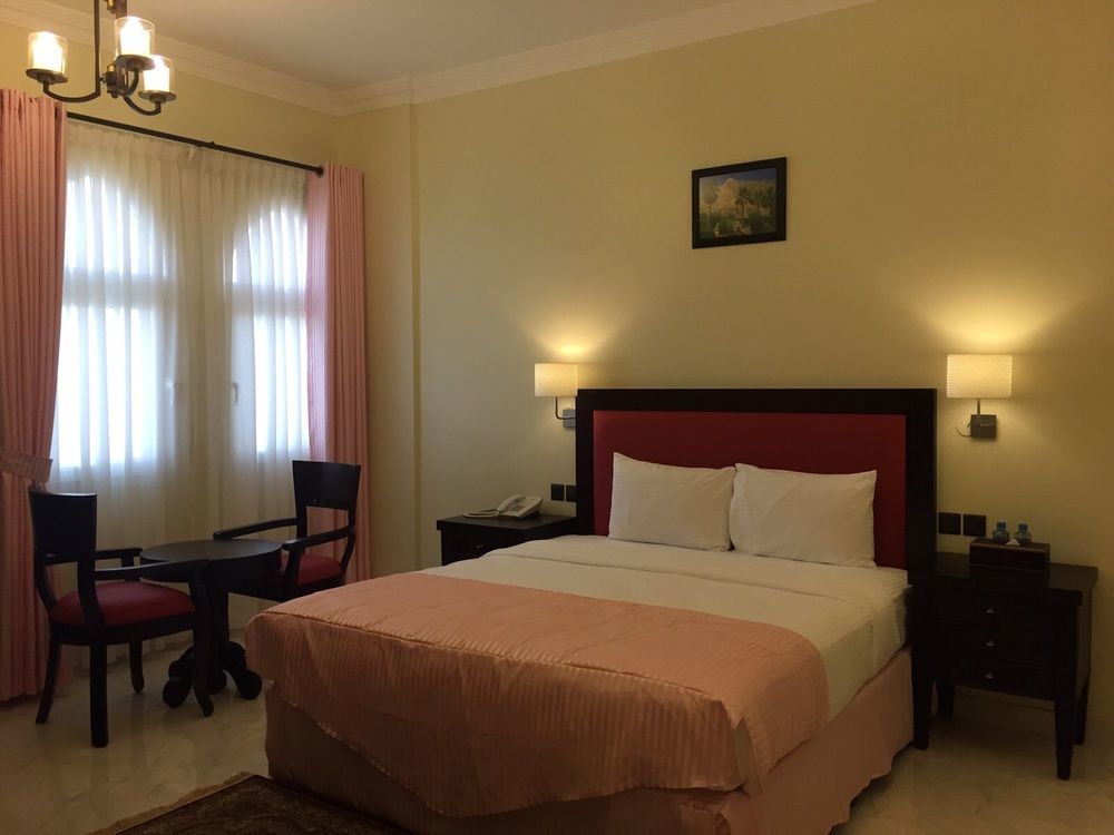 Remas Hotel Suites - Al Khoudh, Seeb, Muscat Exteriér fotografie